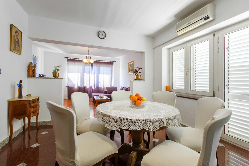 Barun Apartments คาชเตลา ภายนอก รูปภาพ